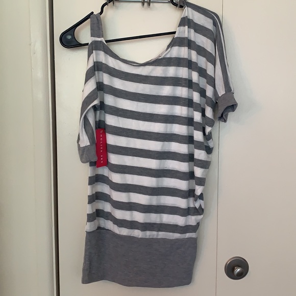 Nolita Sky grey and white top - Picture 2 of 2